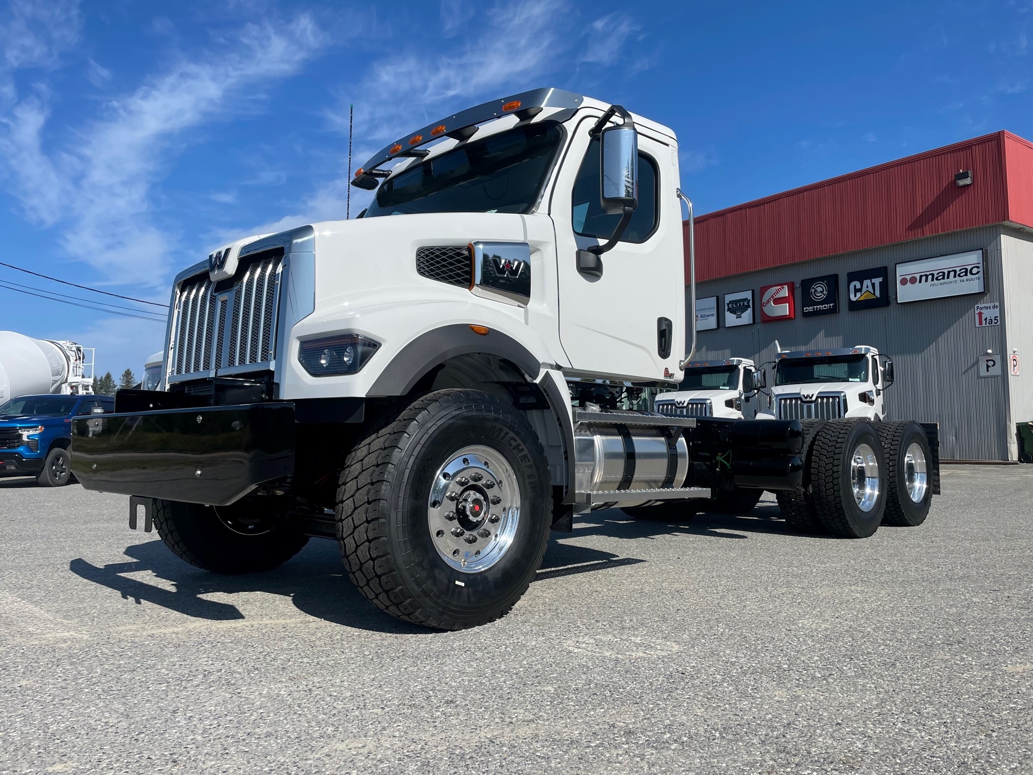 WESTERN STAR 47X 2024 AVEC EQUIPEMENT A NEIGE ELP