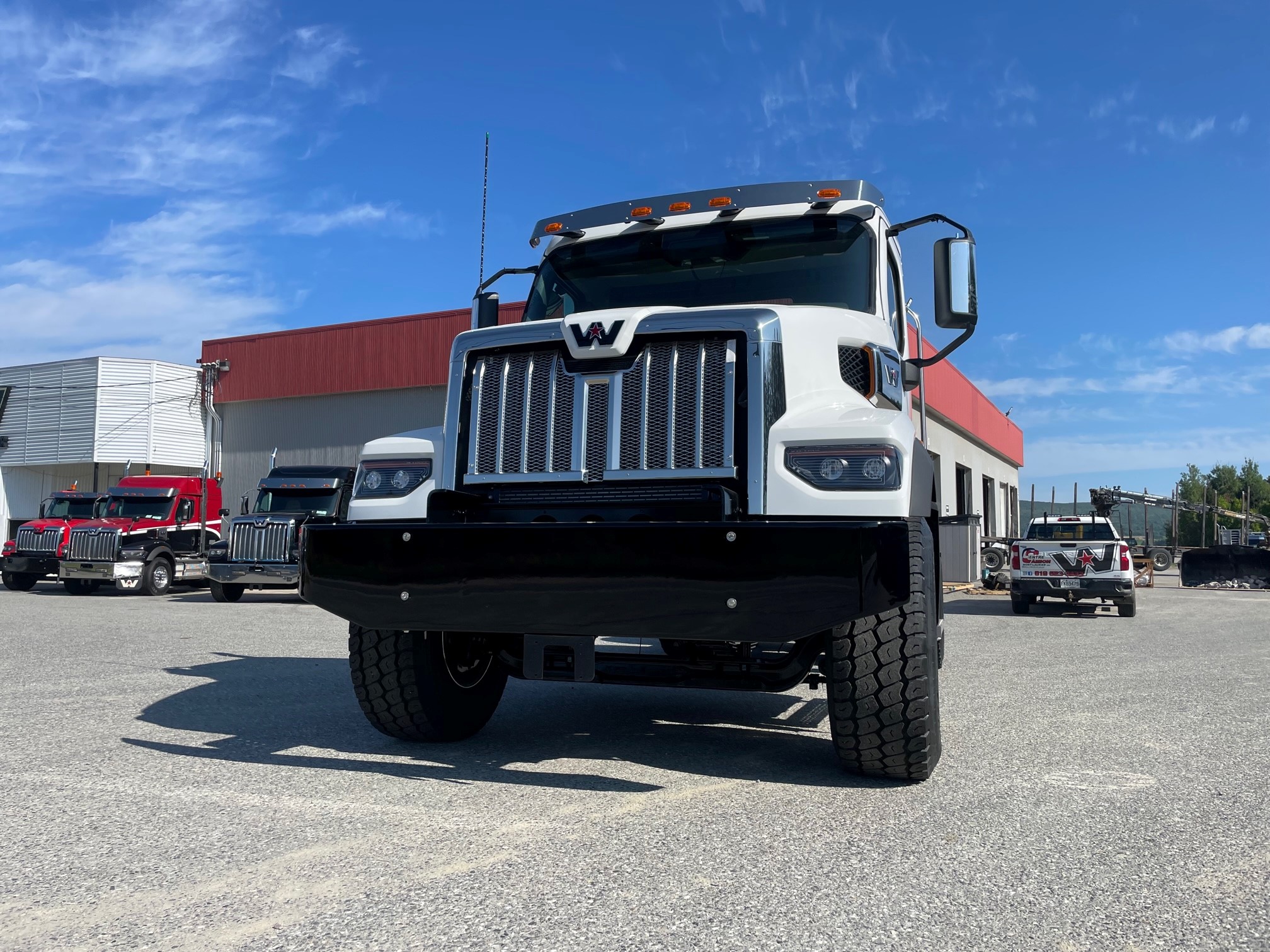 WESTERN STAR 47X 2024 AVEC EQUIPEMENT A NEIGE ELP