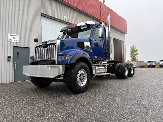 WT8487 WESTERN STAR 49X 2026 BLEU